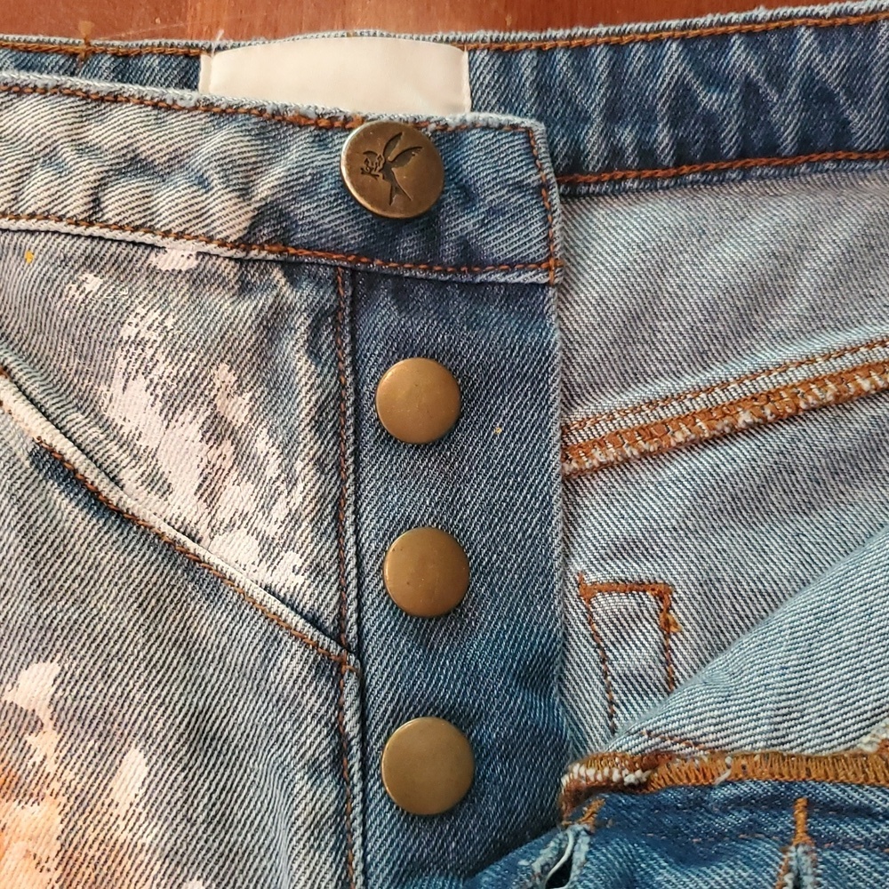 One Teaspoon by Revolve Denim Paint Splash Rocker Skirt. Size 26 - Picture 8 of 9